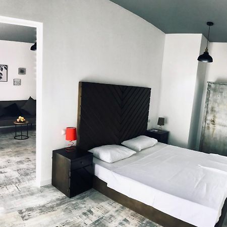 City Center Loft By Happy Place Tbilisi Zewnętrze zdjęcie